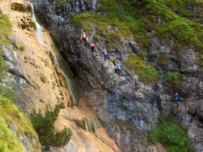 012-Gestufte Querung im Hausbachfall-Klettersteig